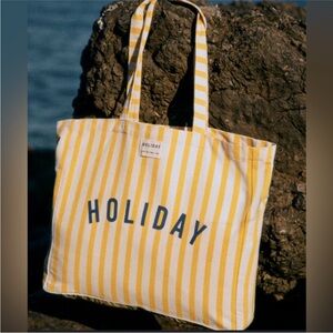 ☀️⛱️ NWOT Limited Edition Sezane X Holiday Striped Tote Bag in Yellow/White